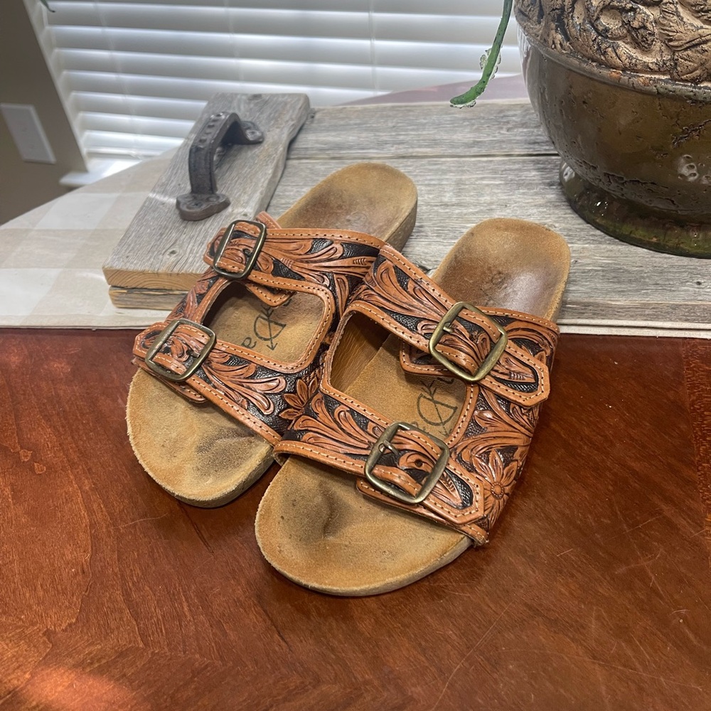 American Darling Leather Tooled Sandals slides